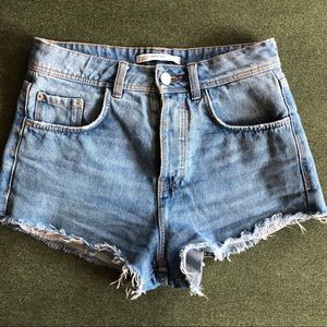 light wash high-waisted zara denim shorts